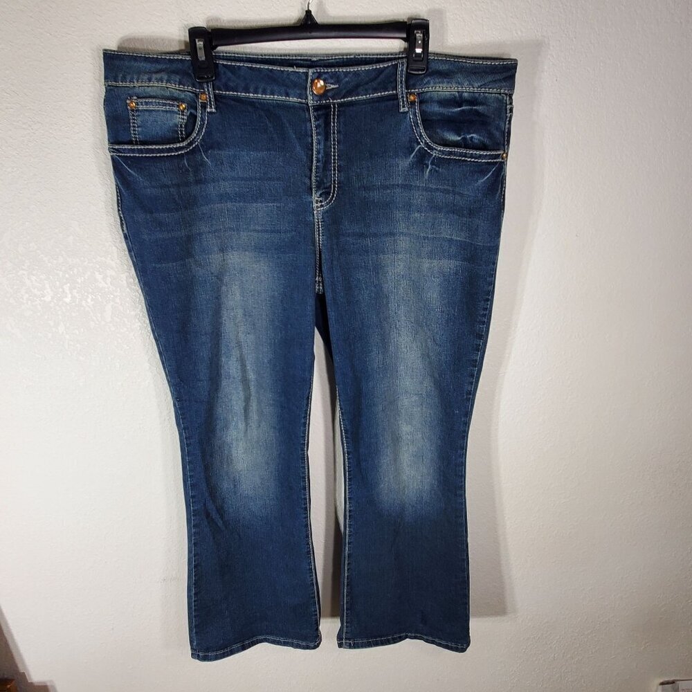 APT 9 Womens 18WS Bootcut Jeans Blue Denim With Embellished Back Pockets - Picture 2 of 12